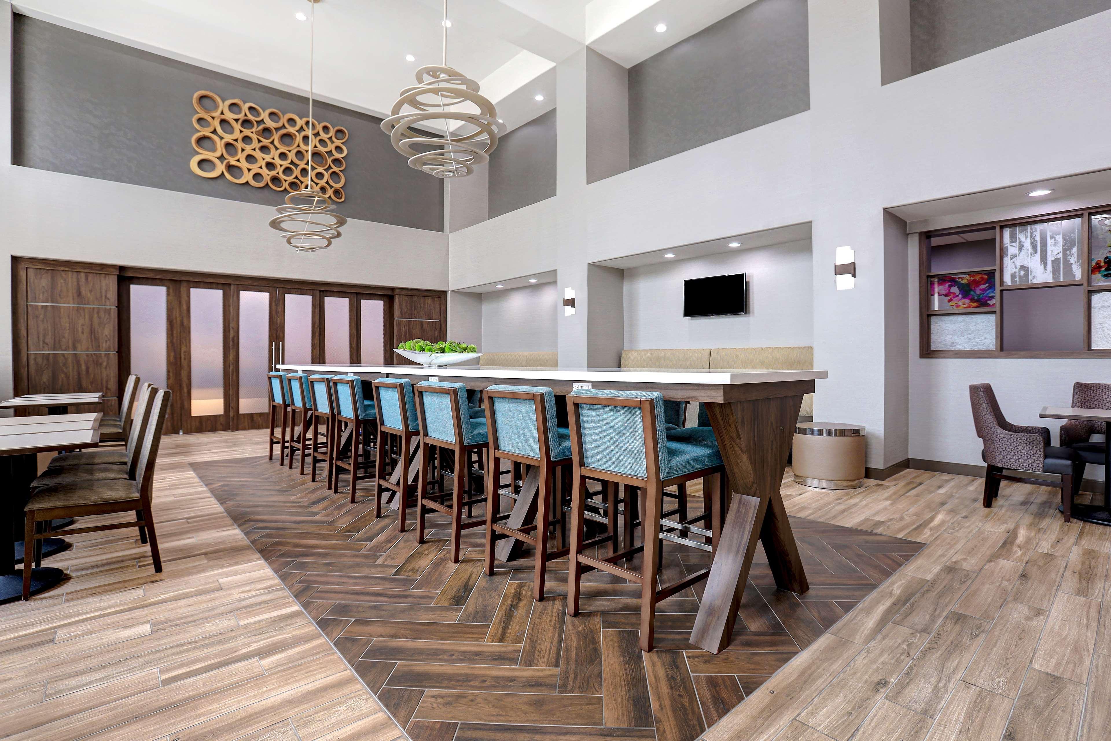 Hampton Inn & Suites Dallas-Десото Экстерьер фото