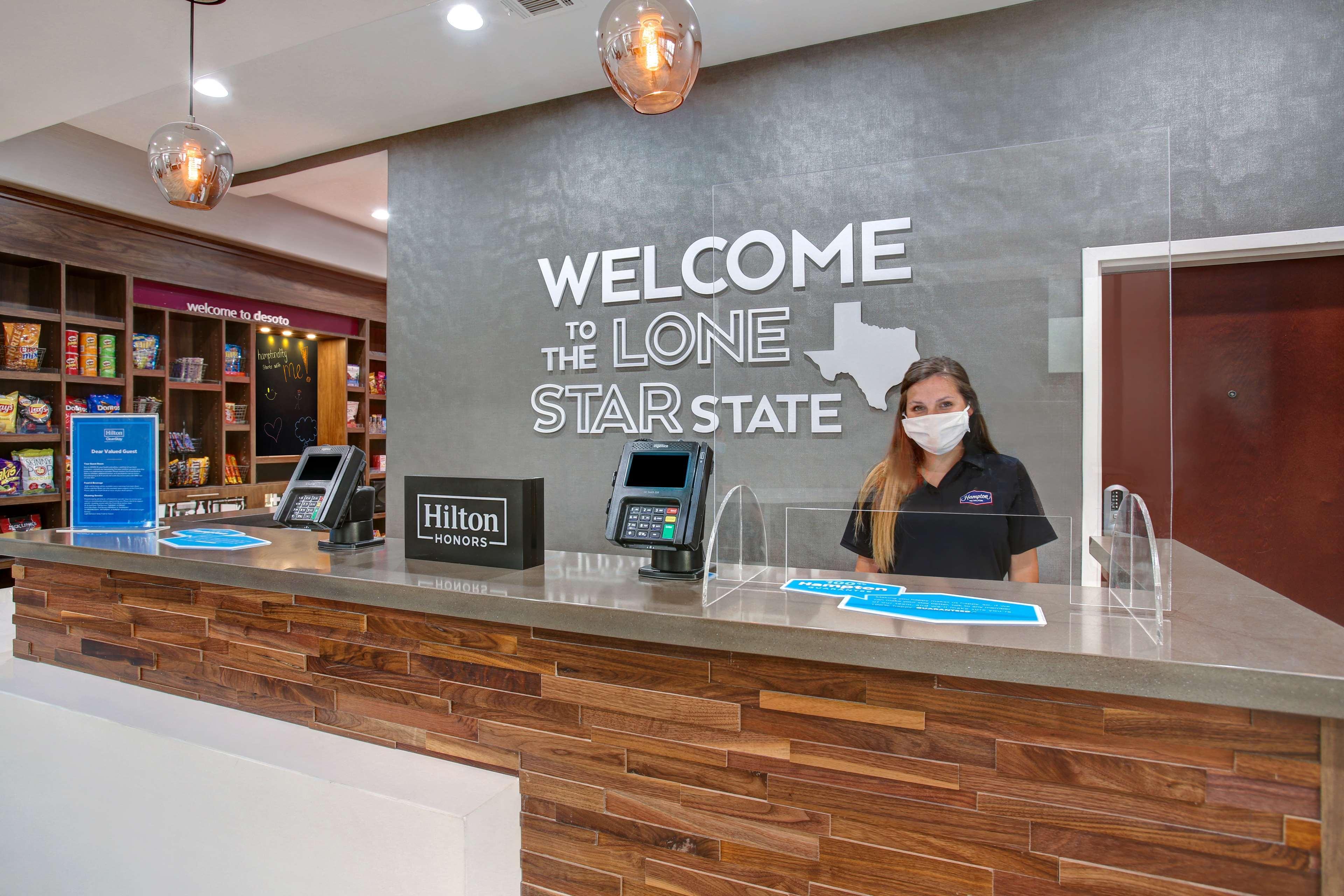 Hampton Inn & Suites Dallas-Десото Экстерьер фото