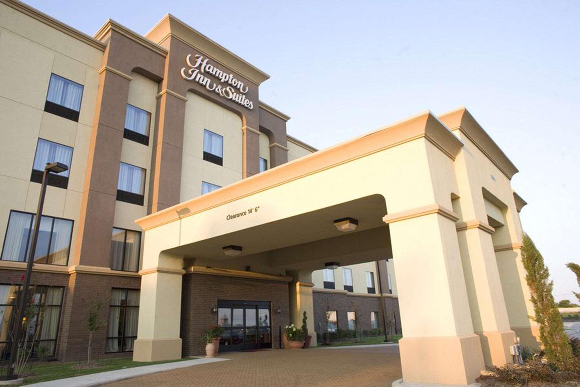 Hampton Inn & Suites Dallas-Десото Экстерьер фото