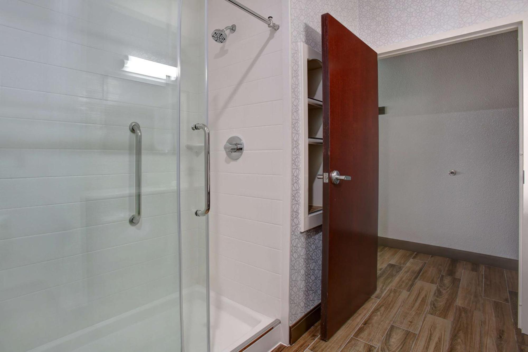 Hampton Inn & Suites Dallas-Десото Экстерьер фото